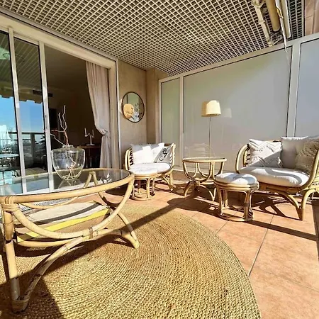 Apartment Studio Face Mer, Acces Plage, Parking Vallauris